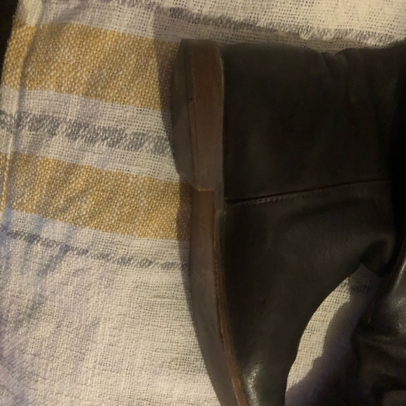 Frye - Picture 3 of 6